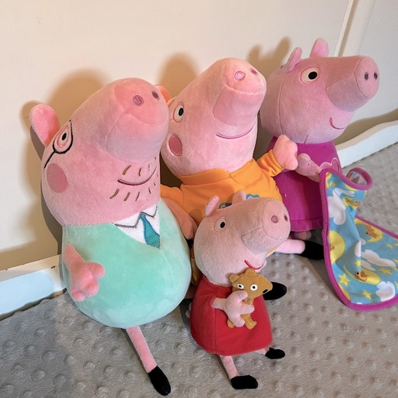 Peppa Pig Toys Daddy Pig And Peppa Pig Stuffed Animals Bundle